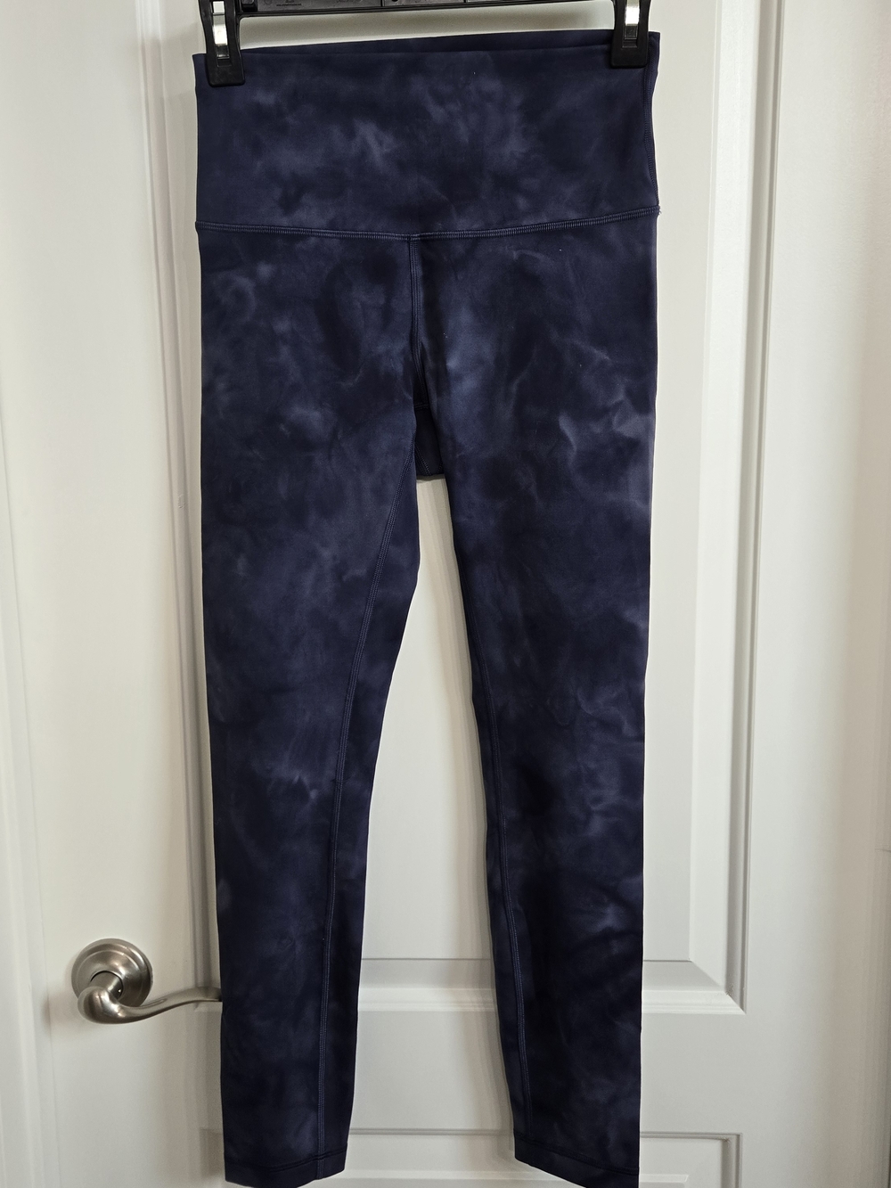 Lululemon Diamond Dye blue leggings Size 6